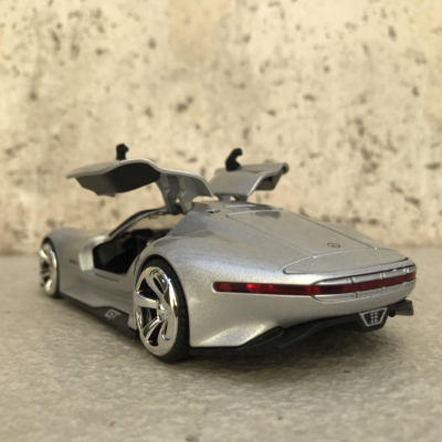 ​Mô hình xe Mercedes-Benz AMG Vision GT tỷ lệ 1:32