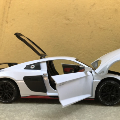 Mô hình xe ô tô  AUDI R8-V10 Plus tỷ lệ 1:24