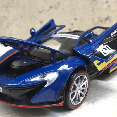Mô hình xe ô tô Mclaren P1 GTR tỷ lệ 1:32