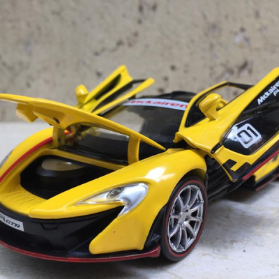 Mô hình xe ô tô Mclaren P1 GTR tỷ lệ 1:32