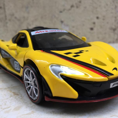 Mô hình xe ô tô Mclaren P1 GTR tỷ lệ 1:32