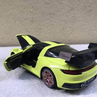 Mô hình xe ô tô Porsche 911 targa 4s tỷ lệ 1:32