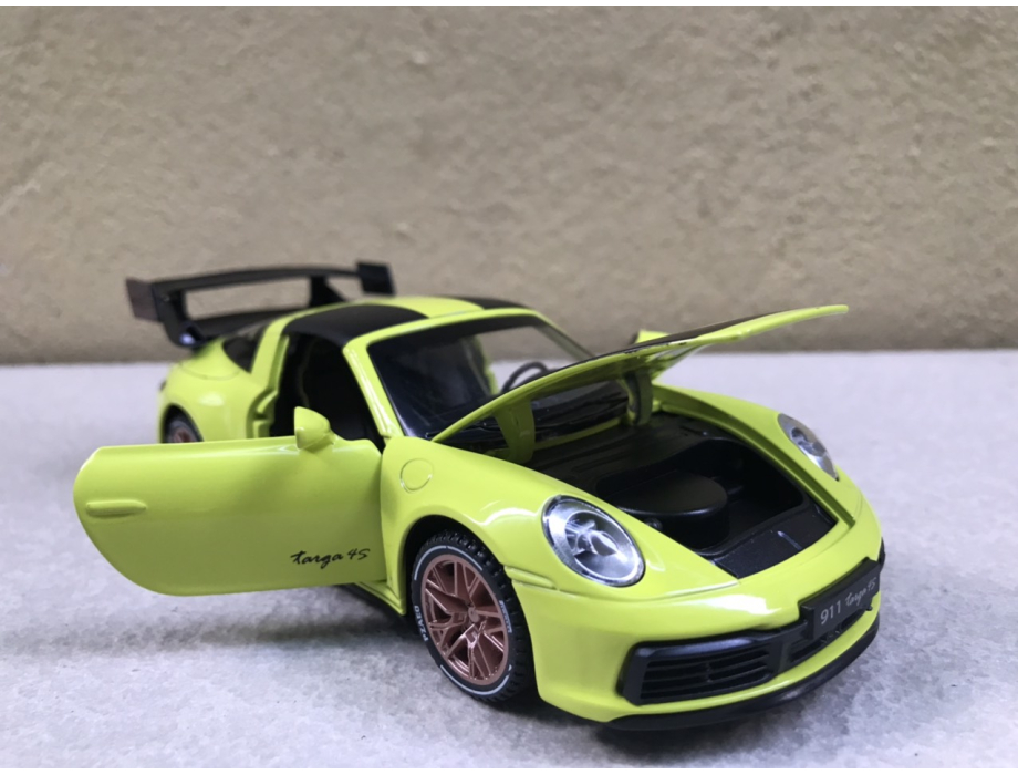 Mô hình xe ô tô Porsche 911 targa 4s tỷ lệ 1:32 Mô hình xe ô tô Porsche 911 targa 4s tỷ lệ 1:32