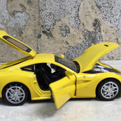Mô hình xe Ô TÔ siêu xe FERRARI F12 Berlinetta tỷ lệ 1:32