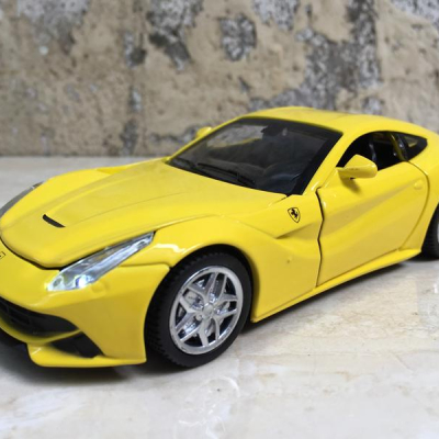 Mô hình xe Ô TÔ siêu xe FERRARI F12 Berlinetta tỷ lệ 1:32