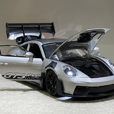 ​Mô hình xe Porsche 911-GT3 tỷ lệ 1:24