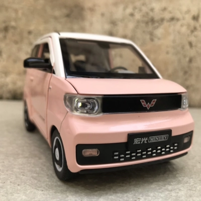 Mô hình xe Ô tô điện Wuling Hongquang MiniEV tỷ lệ 1:24