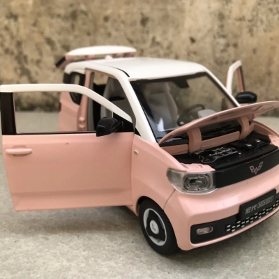 Mô hình xe Ô tô điện Wuling Hongquang MiniEV tỷ lệ 1:24