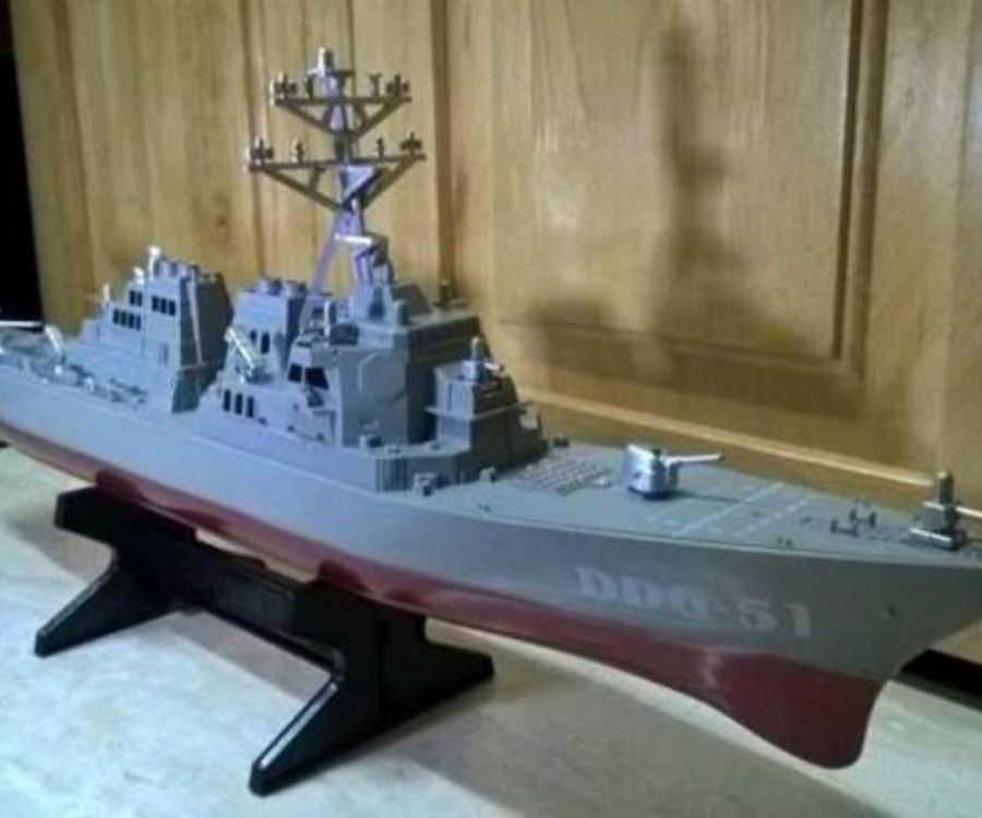 Mô hình quân sự Tàu Khu Trục Arleigh Burke Mỹ tỷ lệ 1:350