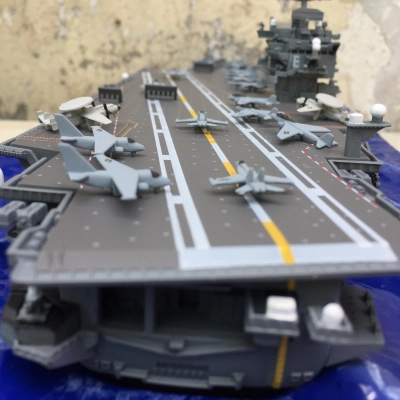 Mô hình quân sự Tàu Sân bay ENTERPRISE CVN-65 tỷ lệ 1:700