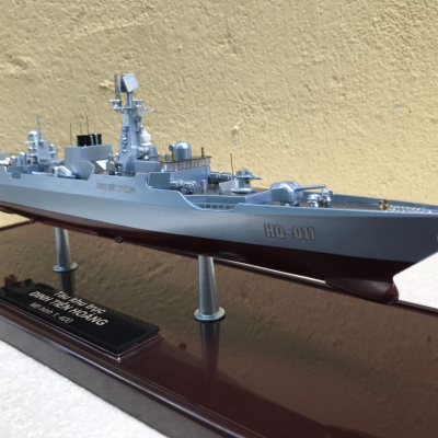 Mô hình Tàu khu trục ĐINH TIÊN HOÀNG HQ-011 tỷ lệ 1:400