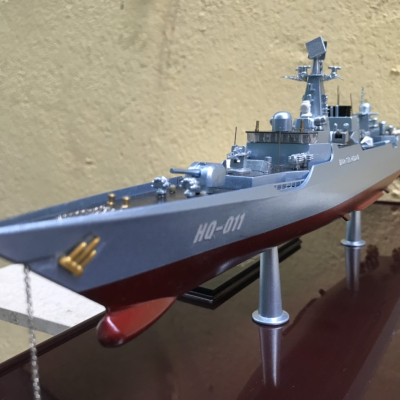 Mô hình Tàu khu trục ĐINH TIÊN HOÀNG HQ-011 tỷ lệ 1:400