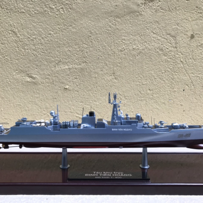 Mô hình Tàu khu trục ĐINH TIÊN HOÀNG HQ-011 tỷ lệ 1:400