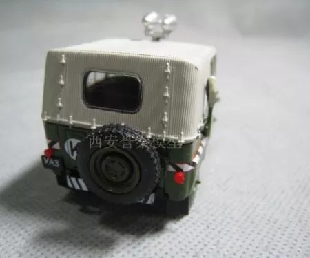 ​Mô hình quân sự xe UAZ 469 tỷ lệ 1:43