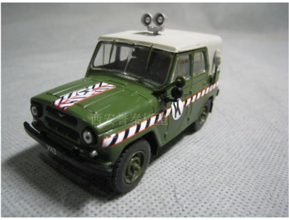 Mô hình quân sự xe UAZ 469 tỷ lệ 1:43 Mô hình quân sự xe UAZ 469 tỷ lệ 1:43