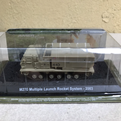 Mô hình tên lữa phóng loạt M270 MLRS tỷ lệ 1:72