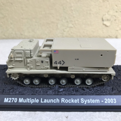 Mô hình tên lữa phóng loạt M270 MLRS tỷ lệ 1:72