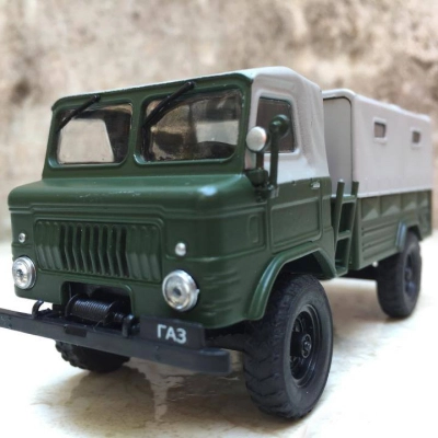 Mô hình tĩnh quân sự xe GAZ 62  tỷ lệ 1:43