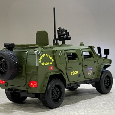 ​Mô hình xe Cảnh Sát Cơ Động M-TERRAIN Dongfeng tỷ lệ 1:32