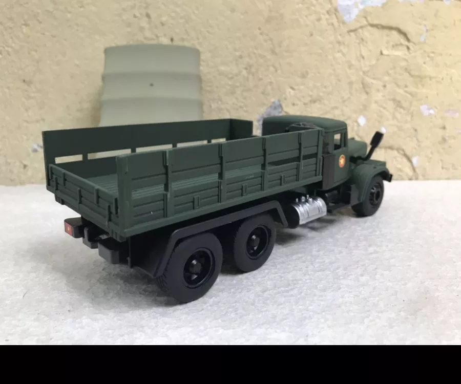 ​Mô hình xe Quân sự Gaz 3308 Thùng mui tỷ lệ 1:36