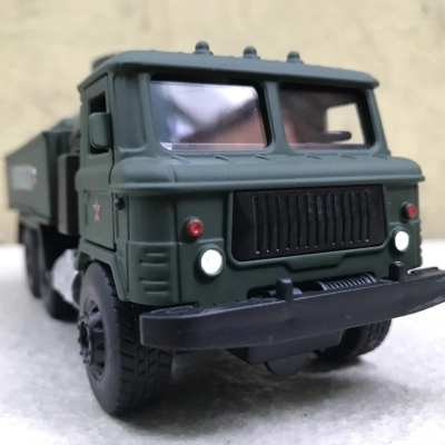 Mô hình xe Quân sự Gaz 66 chuyên xăng dầu tỷ lệ 1:36
