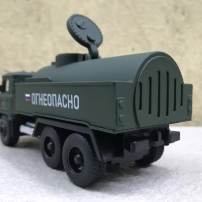 Mô hình xe Quân sự Gaz 66 chuyên xăng dầu tỷ lệ 1:36