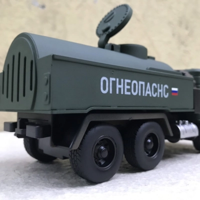 Mô hình xe Quân sự Gaz 66 chuyên xăng dầu tỷ lệ 1:36