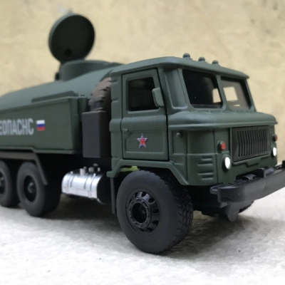 Mô hình xe Quân sự Gaz 66 chuyên xăng dầu tỷ lệ 1:36