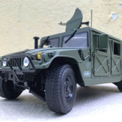 ​Mô hình xe quân sự HUMVEE 1984 tỷ lệ 1:18