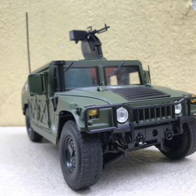 ​Mô hình xe quân sự HUMVEE 1984 tỷ lệ 1:18