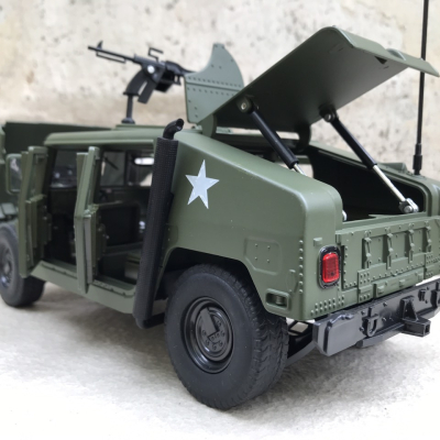 Mô hình xe quân sự HUMVEE tỷ lệ 1:18