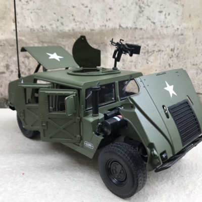 Mô hình xe quân sự HUMVEE tỷ lệ 1:18