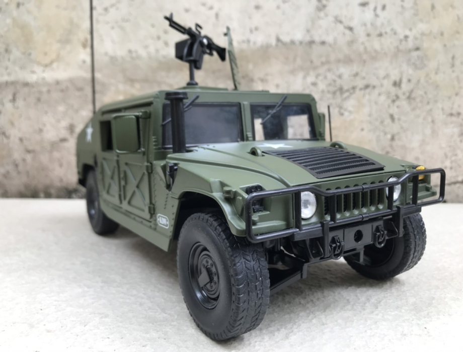 Mô hình xe quân sự HUMVEE tỷ lệ 1:18