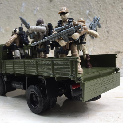 Mô hình xe Quân sự Tải HoWo 4X4  tỷ lệ 1:24