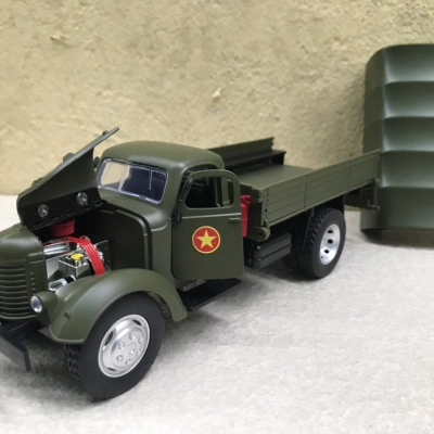 Mô hình xe Quân sự Tải Zil 150 (CA-10) tỷ lệ 1:32