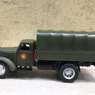 Mô hình xe Quân sự Tải Zil 150 (CA-10) tỷ lệ 1:32