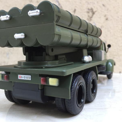 Mô hình xe Quân sự TÊN LỮA KACHIUSA tỷ lệ 1:36