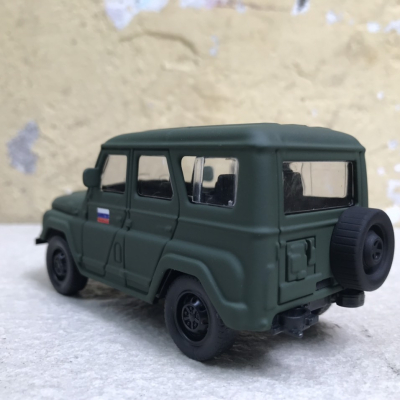 Mô hình xe Quân sự UAZ-469 Nga  tỷ lệ 1:36