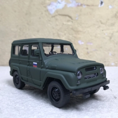 Mô hình xe Quân sự UAZ-469 Nga  tỷ lệ 1:36