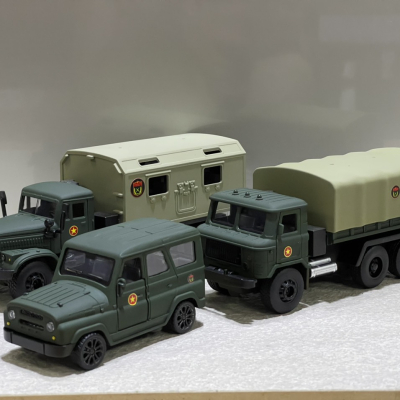 ​Mô hình xe Quân sự UAZ-469 QĐND VN tỷ lệ 1:36