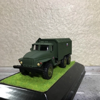 Mô hình xe quân sự Ural 4320 rada tỷ lệ 1:72
