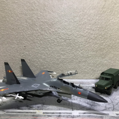 Mô hình xe quân sự Ural 4320 rada tỷ lệ 1:72
