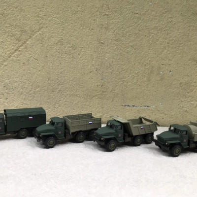 Mô hình xe quân sự Ural 4320 tải thùng  tỷ lệ 1:72