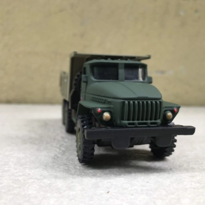 Mô hình xe quân sự Ural 4320 tải thùng  tỷ lệ 1:72
