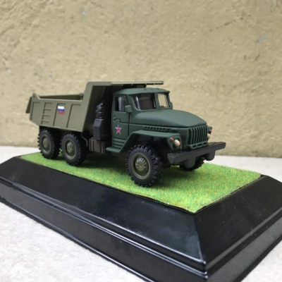 Mô hình xe quân sự Ural 4320 tải thùng  tỷ lệ 1:72