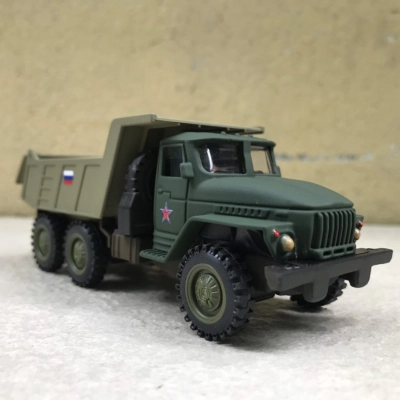 Mô hình xe quân sự Ural 4320 tải thùng  tỷ lệ 1:72