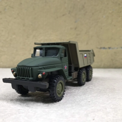 Mô hình xe quân sự Ural 4320 tải thùng  tỷ lệ 1:72
