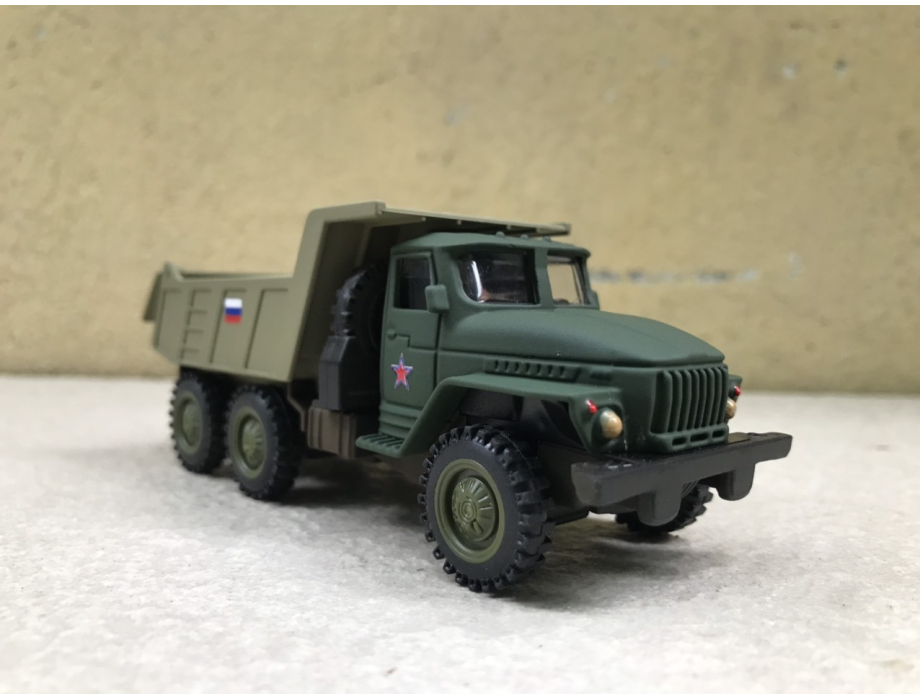 Mô hình xe quân sự Ural 4320 tải thùng  tỷ lệ 1:72