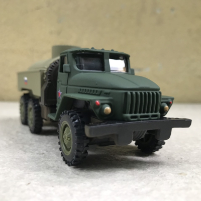 Mô hình xe quân sự Ural 4320 Xăng dầu  tỷ lệ 1:72