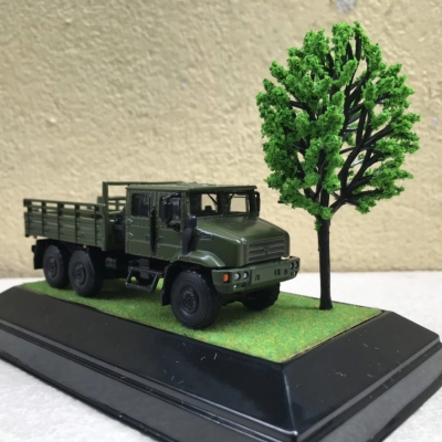 Mô hình xe quân sự và Đế, Cây cảnh trưng bày  tỷ lệ 1:64